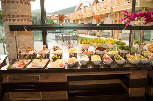 Makanan di atau berdekatan hotel