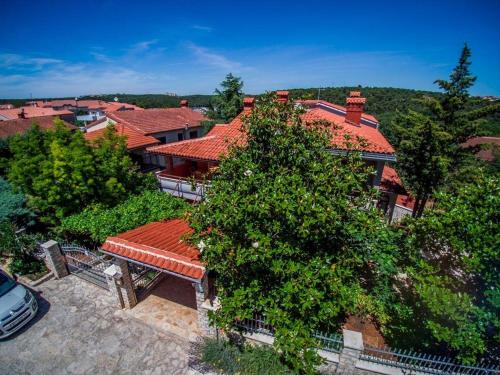 Beautiful-Banjole-Beachside-Apartment-A2-150m-from-the-beach