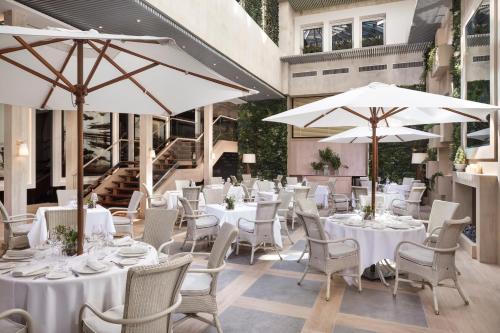 Restaurant ou autre lieu de restauration dans l'établissement Melia Castilla