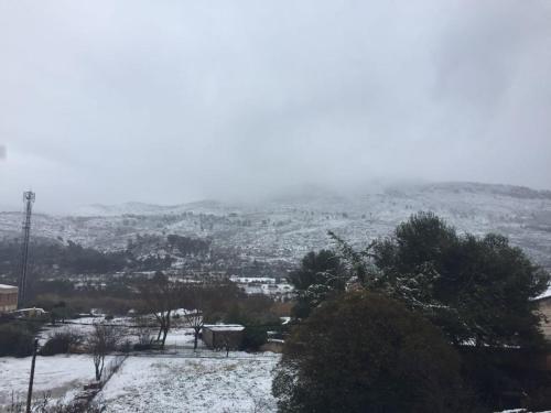Το Ca L'Esquelleta casa rural by El Secret de la Conca τον χειμώνα