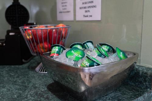 Bebidas en Super 8 by Wyndham Elgin
