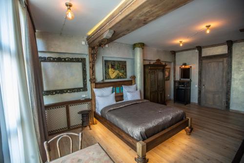 Katil atau katil-katil dalam bilik di Artists Residence in Tbilisi
