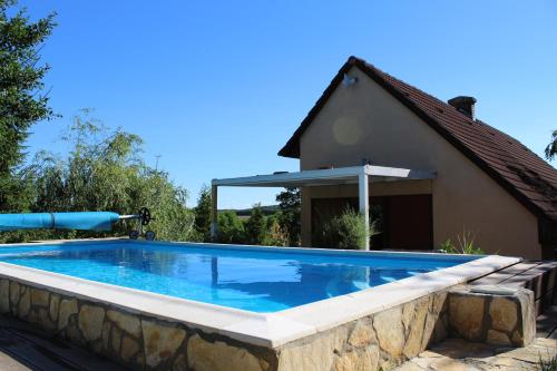 Swimming pool sa o malapit sa House and Breakfast