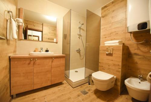 Koupelna v ubytování Korzo apartmani