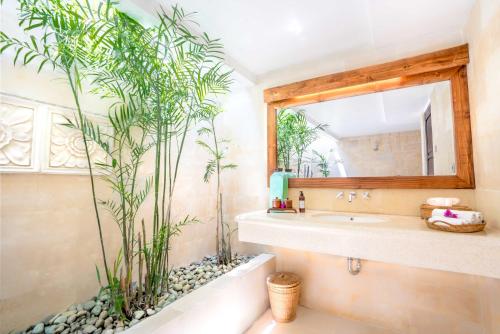 Ένα μπάνιο στο Gili Villas