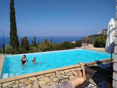 Gallery image of Harmony and Horizon villas in Athanion