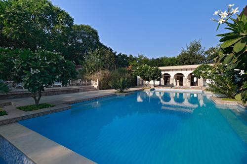 A piscina localizada em Khas Bagh ou nos arredores