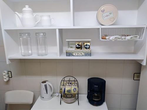 Coffee and tea making facilities at Apartamento Turístico Príncipe Cáceres AT-CC-00415
