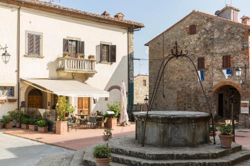 Gallery image of Locanda Antico Borgo in Civitella in Val di Chiana