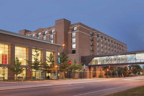 an empty street in front of a large building at Hyatt Regency Green Bay in Green Bay