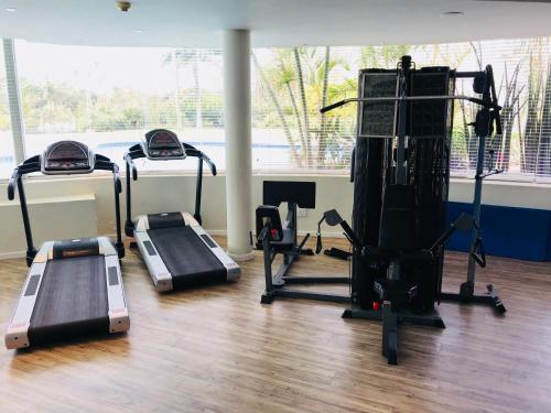 Fitness centrum a/nebo fitness zařízení v ubytování Breakers Resort Apartments