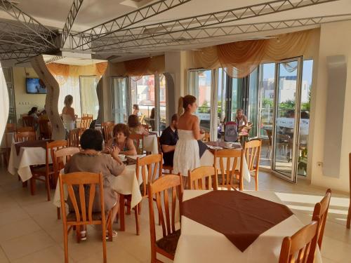 Imagen de la galería de Hotel Sunny, en Sozopol