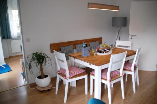 Afbeelding uit fotogalerij van Ferienwohnung "EDELweiß" in Inzell