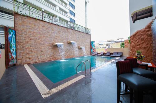 The swimming pool at or near Leiview Hotel Chiang Mai