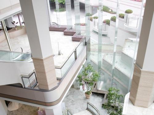 Bazén v ubytování Sendai Kokusai Hotel nebo v jeho okolí