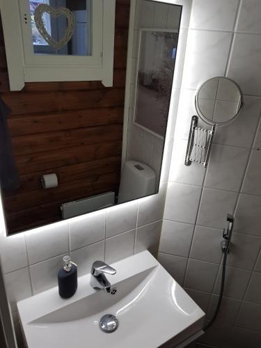 A bathroom at Levinlento