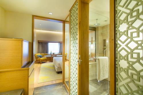 Ванная комната в Taj Fisherman’s Cove Resort & Spa, Chennai