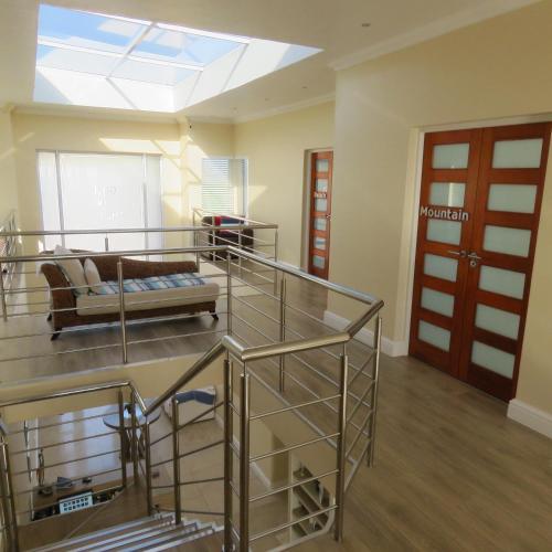 Gallery image of Gull on the Bay Boutique Guest House in Bloubergstrand