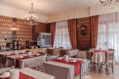 Gallery image of Hotel Marisa in Albenga