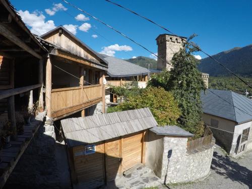 Afbeelding uit fotogalerij van Mestialux Guesthouse in Mestia