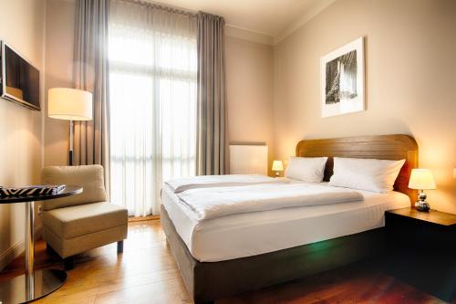 Mondrian Suites Berlin am Checkpoint Charlie Image