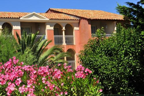 Residence Le Hameau de la Pinede - maeva Home