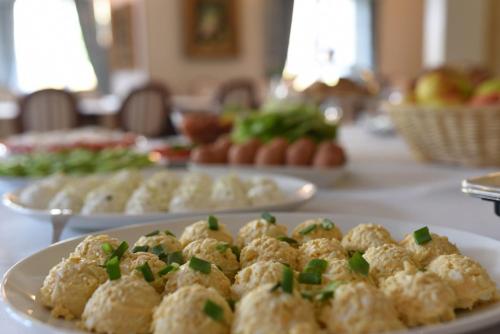 Mad på lejlighedshotellet eller i nærheden