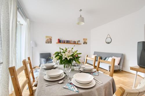 Orla Residence 9,5 Przestronny apartament dla 8 osób, Centrum Warszawy