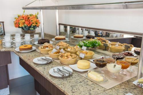Makanan di atau berdekatan hotel