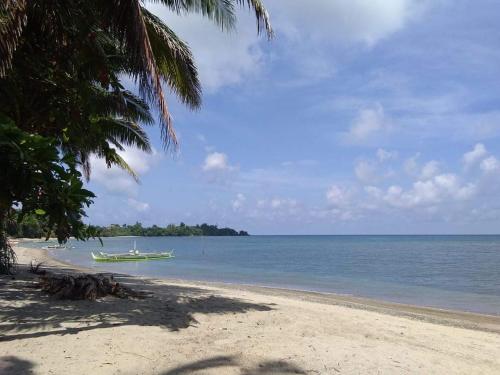 Gallery image of Gaga Haus on the Beach in Cauayan