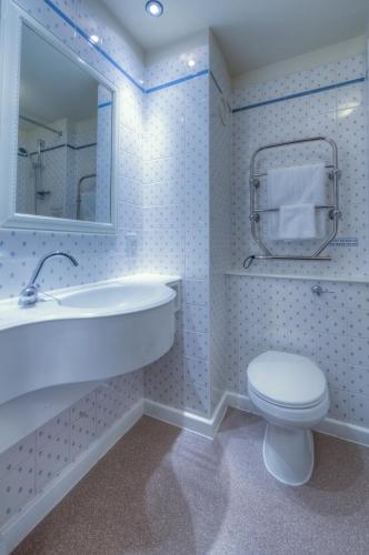 Un baño de Two Brewers by Chef & Brewer Collection