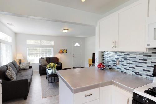 Contemporary Cottage – Photos 2