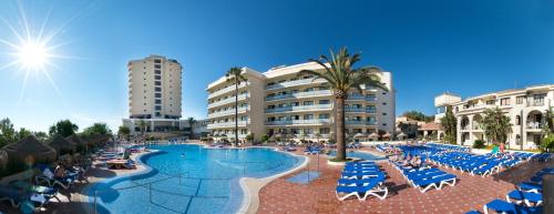 Foto dalla galleria di Hotel Puente Real a Torremolinos