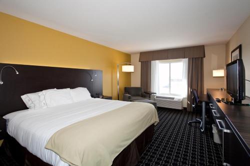 TV a/nebo společenská místnost v ubytování Holiday Inn Express Newton by IHG