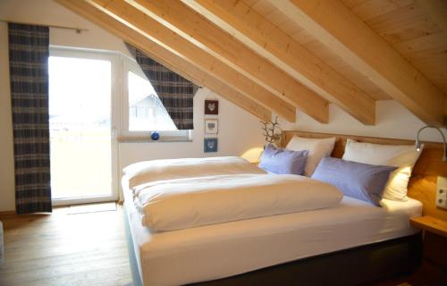 Postel nebo postele na pokoji v ubytování Chalet Gretl