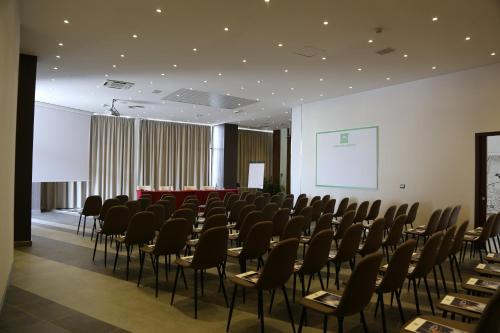 Espace de conférence ou salle de réunion dans l'établissement Ibis Styles Roma Eur