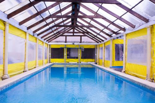 The swimming pool at or close to San Remo Palace Hotel