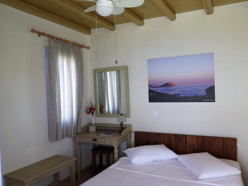 Gallery image of Kaminaki Amorgos in Órmos Aiyialís