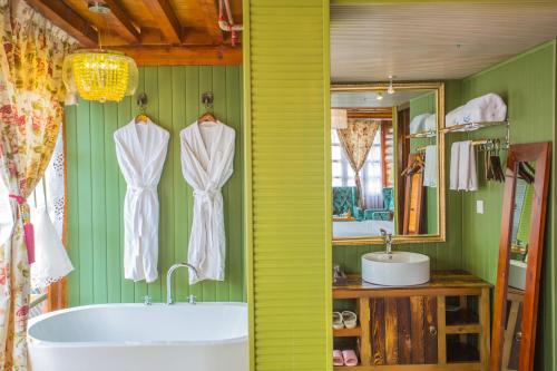 Et badeværelse på Lugu Lake In Love Inn Hostel