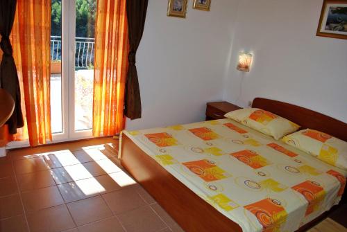 Postel nebo postele na pokoji v ubytování Hvar Melody, Island Hvar, Rosohotnica Bay