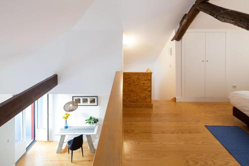 LovelyStay - Oren Duke's House