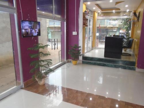 TV a/nebo společenská místnost v ubytování Hotel Radiation Deoghar