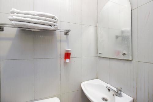 Gallery image of RedDoorz near Bethesda Manado in Manado