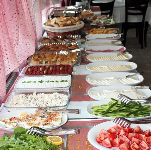 Makanan di atau berdekatan hotel