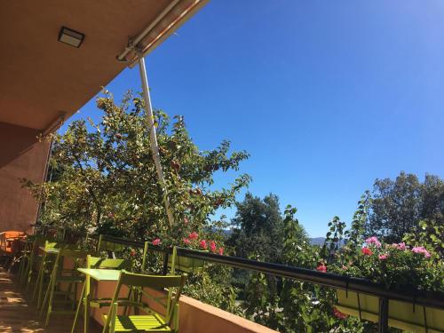 Ein Balkon oder eine Terrasse in der Unterkunft Hotel Miramonti Seulo Turismo Rurale