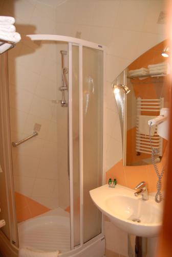 Phòng tắm tại Hotel Saol