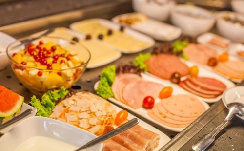 Еда / где поесть недалеко от отеля