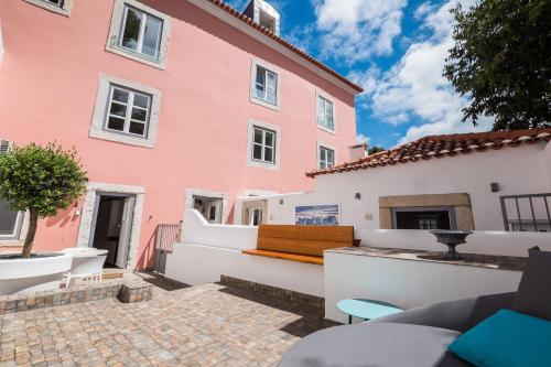 Castle Terrace Exclusive Apartment - Home By The Castle Apartment