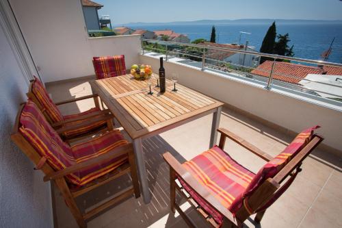 Charming modern house with the new swimming pool - apartment Maya 1