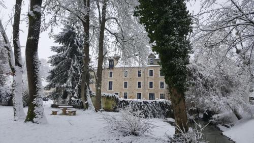 Le Moulin de Pommeuse v zimě